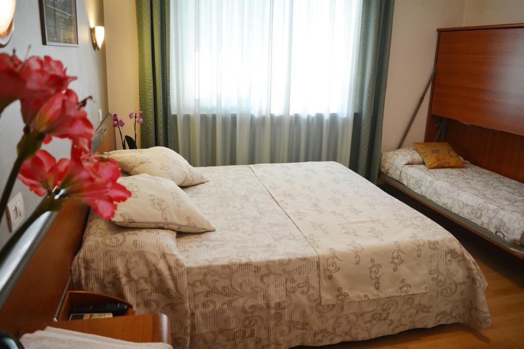 Villa Chiara Lazise Eksteriør billede