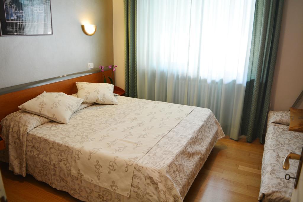 Villa Chiara Lazise Eksteriør billede